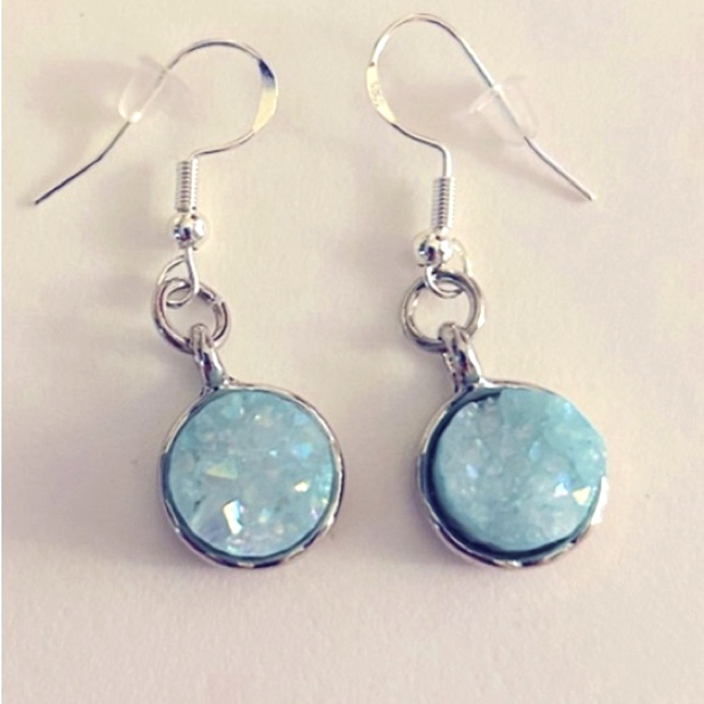 Aqua blue green NWOT round Druzy 1/2” stone drop pierced earrings, silvertone